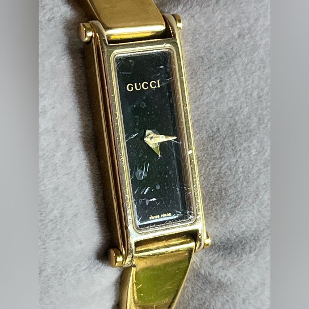 *READ.. GUCCI 1500L BANGLE GOLD PLATED black watch - Picture 4 of 13